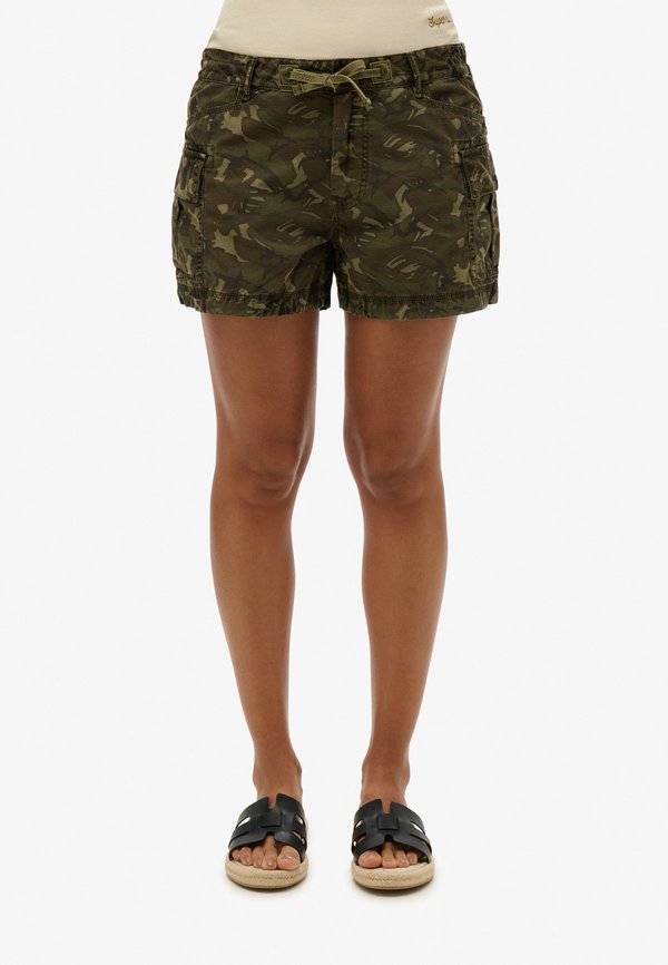Shorts - outline camo