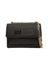 Borsa a tracolla nera in finta pelle con tracolla a catena dorata, logo "Just Cavalli" impresso, forma rettangolare, chiusura a patta, texture liscia.