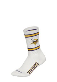 Białe skarpetki z fioletowymi i złotymi paskami. Na zewnętrznej stronie znajduje się logo Wikingów oraz napis „VIKINGS” na dolnej części. Prążkowana faktura.