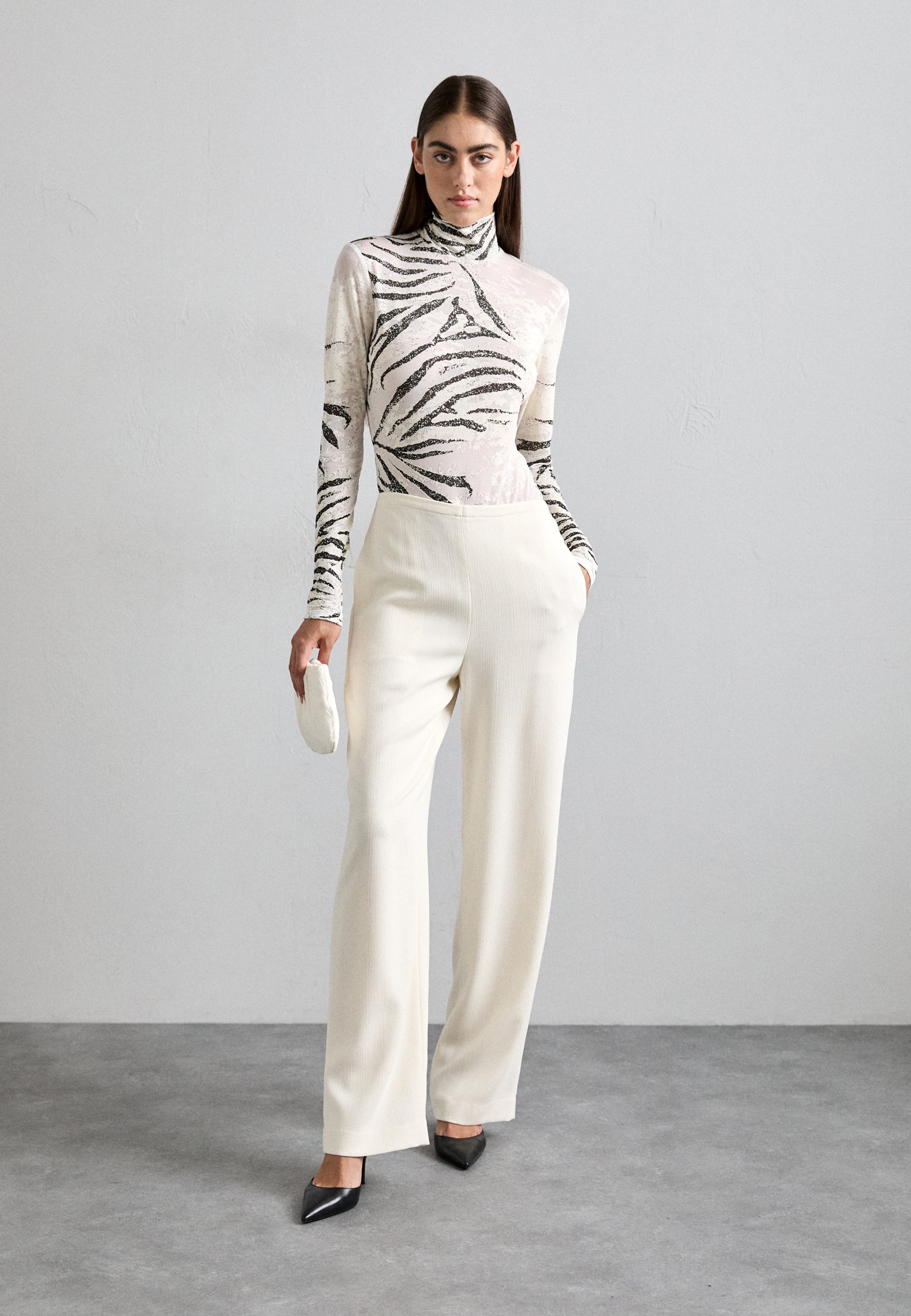 CLASS Roberto Cavalli 長袖トップス Class Roberto Cavalli Crocodile Print Long Sleeve Top (M