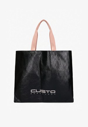 Borsa tote nera con manici rosa e logo bianco "CUSTO BARCELONA" centrato sul davanti.