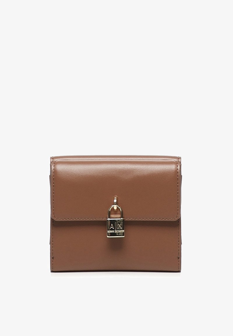 Borsa a mano in pelle sintetica marrone con forma rettangolare, chiusura a scatto e con un accentuato lucchetto dorato con dettagli del logo sulla parte frontale.