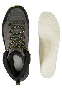 Scarponi da trekking grigi con accenti neri, pannelli in rete e lacci gialli; include una soletta beige rimovibile con delle macchie colorate.
