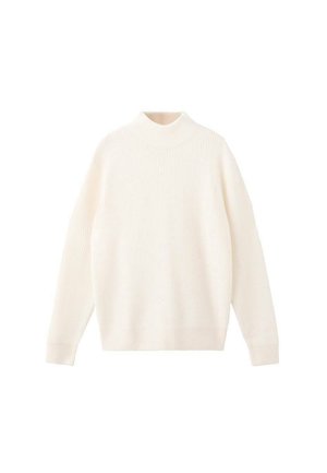 Maglione a collo alto bianco a coste con una vestibilità rilassata. Texture morbida, maniche lunghe e colletto alto. Design semplice senza fantasie o accessori.