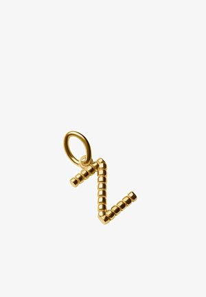 Colgante de oro con forma de línea zigzag con cuentas y un lazo para sujetarlo a un collar o pulsera, aislado sobre fondo blanco.
