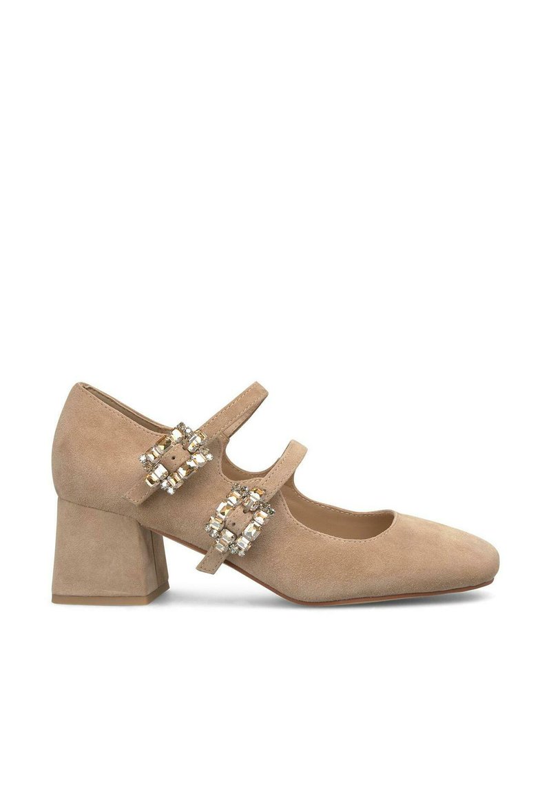Beige suède Mary Jane schoenen met een vierkante neus, blokhak en twee verstelbare banden versierd met kristalachtige embellissementen.