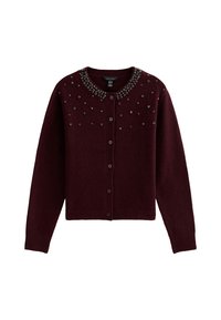 Burgundowy kardigan wykonany z miękkiego materiału, z okrągłym dekoltem, guzikami z przodu oraz dekoracyjnymi koralikami na ramionach i klatce piersiowej.