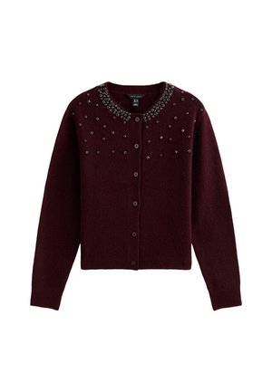 Cardigan bordeaux realizzato in tessuto morbido, con colletto rotondo, bottoni frontali e dettagli decorativi di perline sulle spalle e sul petto.