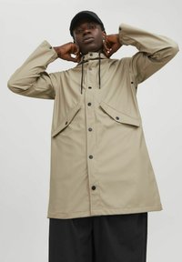 Jack & Jones JJEURBAN NOOS - Parka - crockery