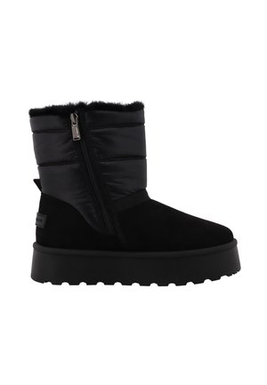 Botte d'hiver noire mi-mollet avec empeigne rembourrée, fermeture éclair latérale, garniture en fausse fourrure et semelle épaisse à relief.