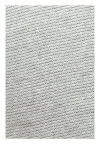 Gros plan d'un tissu tricoté gris doux avec un motif côtelé diagonal et une surface texturée.