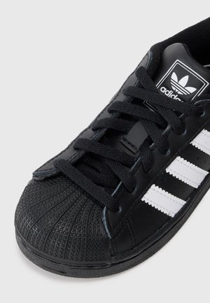 adidas gazelle silver green womens Superstar II Red Black Sneakers