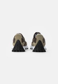 New Balance MS327 UNISEX - Sapatilhas - true camo