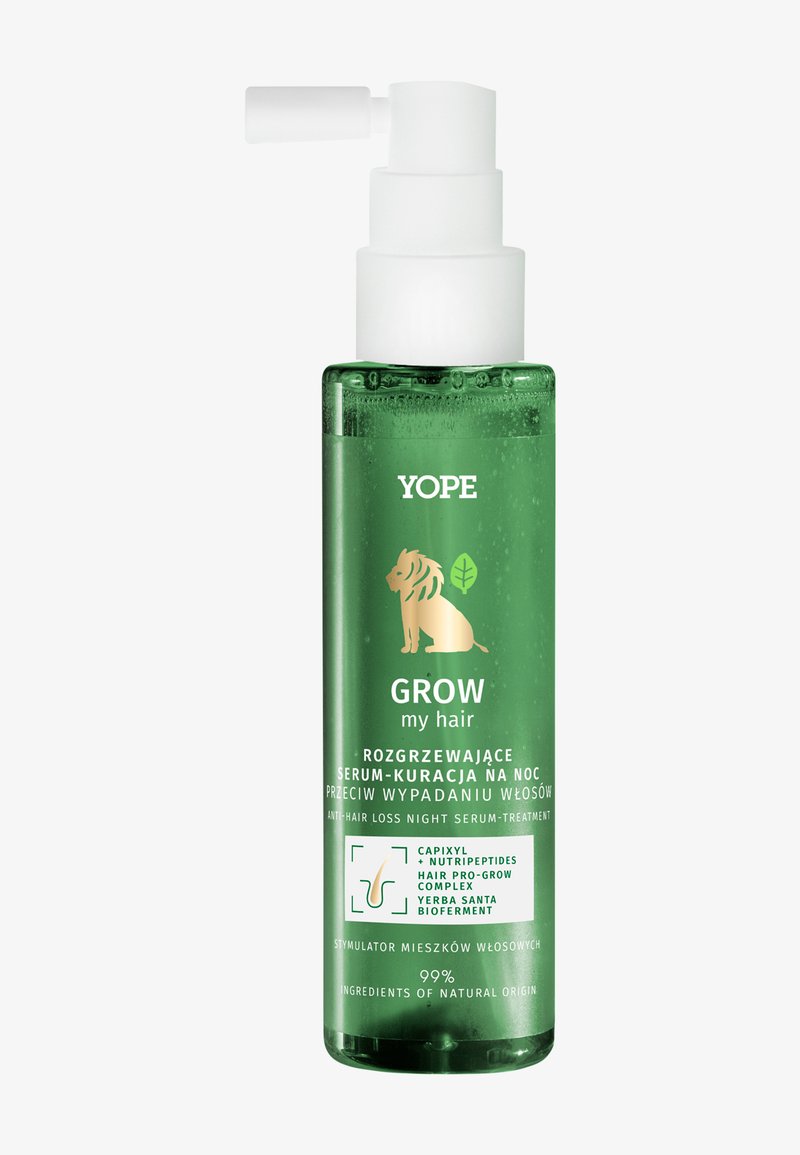 Groene pompflacon van YOPE Grow My Hair anti-haaruitval nachtserum met leeuwenlogo en etiket met natuurlijke ingrediënten op witte achtergrond.