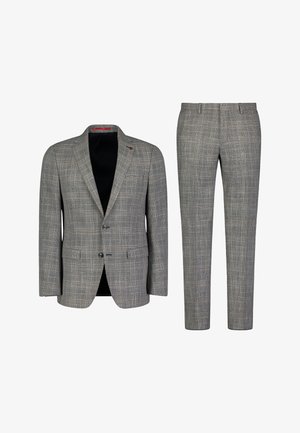 Grijs geruit kostuum met een blazer met een notch-lapel, twee voorzakken en bijpassende broek. De stof heeft een zachte textuur en een subtiel patroon.