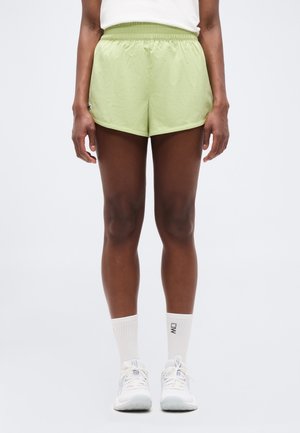 TOUR - Krótkie spodenki sportowe