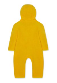 Tuta intero in pile giallo con cappuccio, maniche lunghe e design senza piedi; texture liscia e aperture per le gambe tonde.
