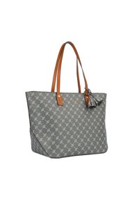 Sivá patterned taška cez rameno s hnedými koženými rúčkami, strapcovým akcentom a zlatým logom. Má priestranný tvar a textúrovaný povrch.