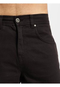 Dangerous DNGRS BAGGYS - Vaqueros rectos - black
