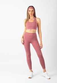 Carlheim Leggings - Byxor - berry