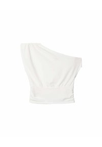 Haut blanc asymétrique avec un design à une épaule, taille froncée, matériau doux et texture lisse. Silhouette minimaliste et ajustée.