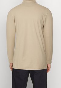 Pier One Pikeepaita - beige