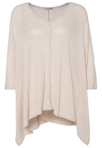 Cardigan beige a maglia larga con scollo a V, bottoni frontali e orlo asimmetrico, dotato di maniche a tre quarti.