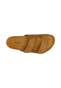 Brązowa skórzana sandałka typu klapki z dwoma regulowanymi paskami i miękką wyściełaną wkładką z oznaczeniem Wojas Comfort.