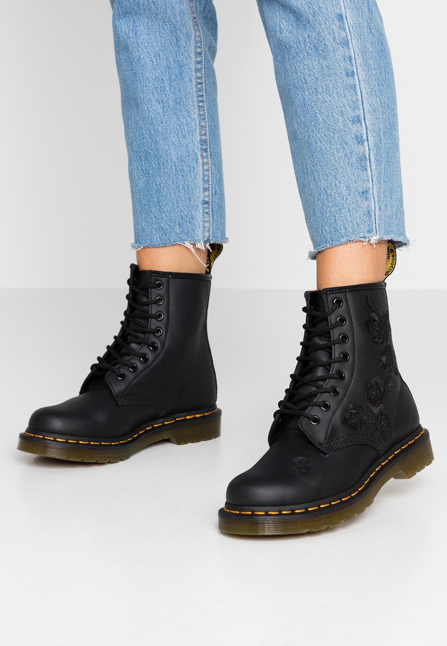 Dr Martens 1460 Vonda Mono Lace Up Ankle Boots Black Zalando De