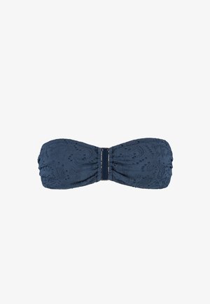 Top bikini a fascia blu navy con motivo floreale strutturato, design arricciato e chiusura centrale per la sicurezza, caratterizzato da tessuto liscio e senza spalline.