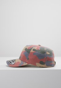 Flexfit LOW PROFILE CAMO - Sapka - roseblue