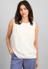 Unselected, white