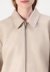 Samsøe Samsøe SALYLO JACKET - Læderjakker - washed white pepper
