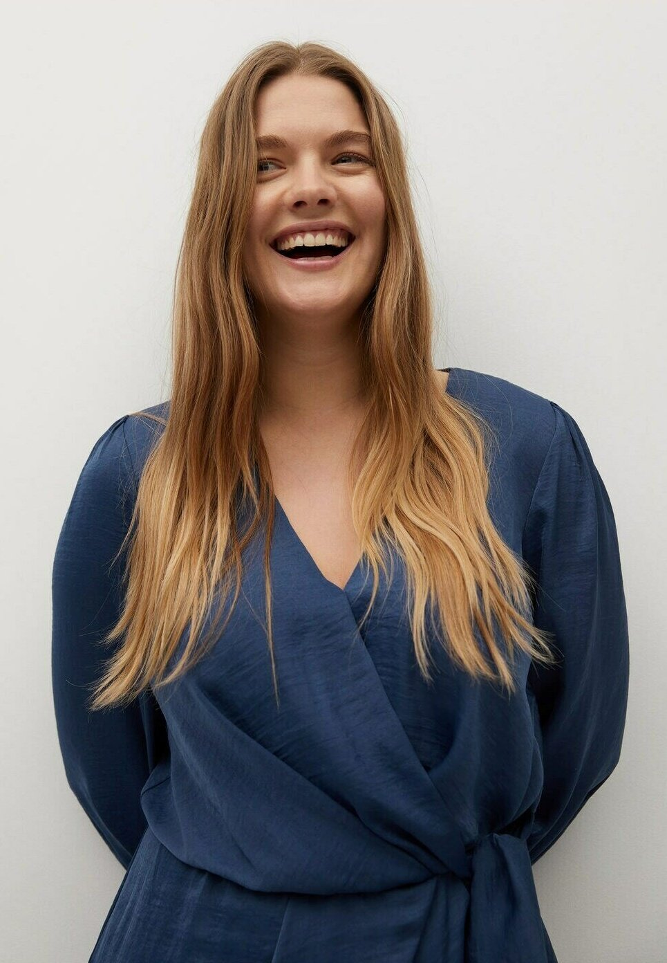 robe bleu electrique mango