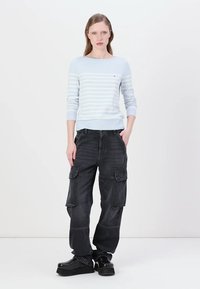Thumbnail Image 2
