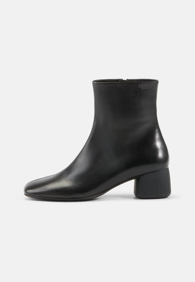 LIVIA - Bottines - black