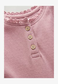 Sélectionné, purple