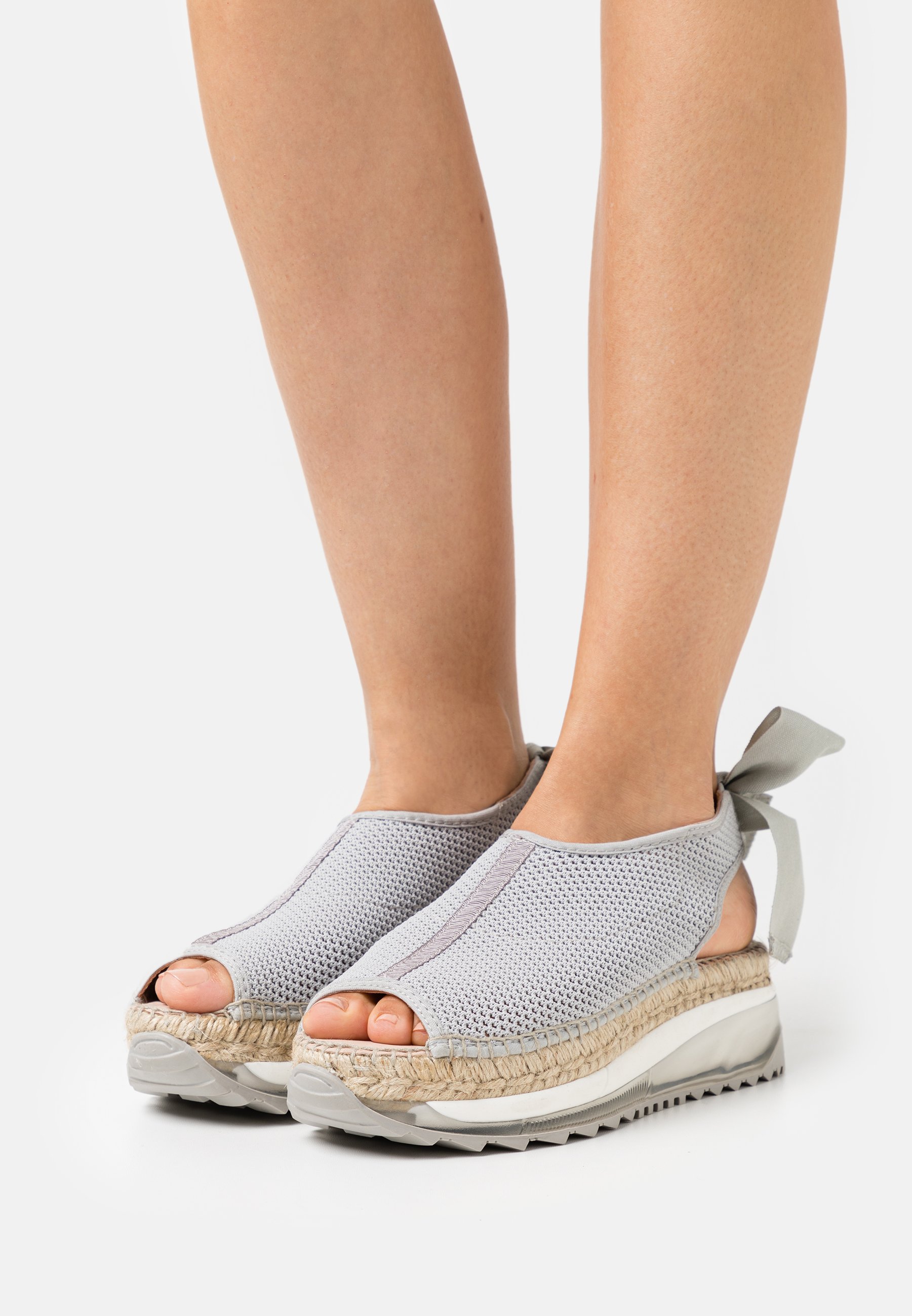 Gaimo VILLA - Sandalen met plateauzool - gris/Grijs - Zalando.nl
