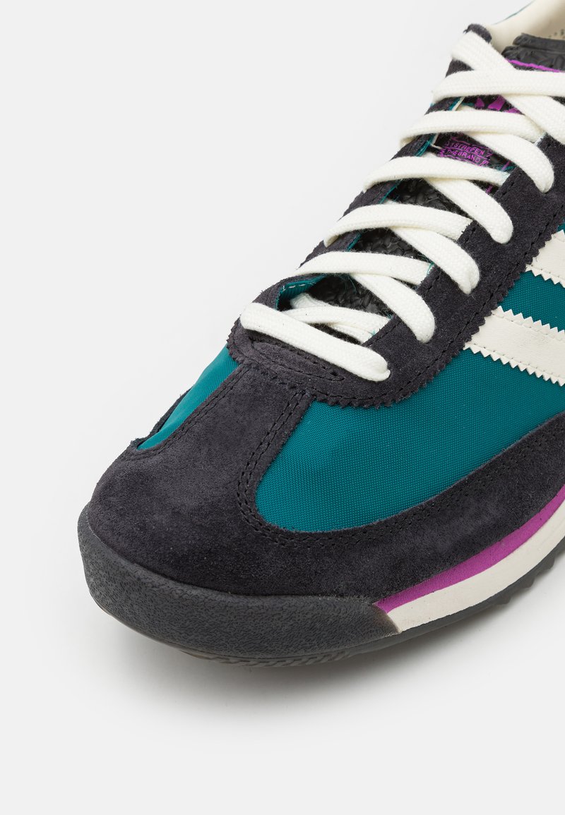 adidas gazelle silver green womens Women's Adidas Samba OG main image 0