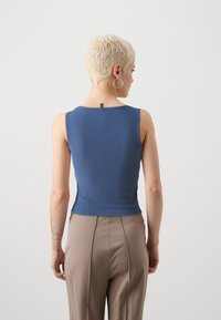 ONLY Petite ONLNELLA - Top - coronet blue