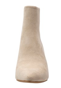 Salinyang Botines - natur