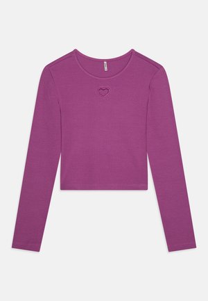 Ilgų rankovių purpurinė trumpa palaidinė su apvaliu iškirpimu ir maža širdute siuvinėta krūtinės srityje, pagaminta iš minkštos, elastingos medžiagos.