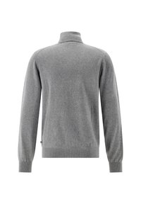 Grauer Strickpullover mit hohem Kragen, langen Ärmeln und gerippten Bündchen. Glatte Textur mit figurbetontem Schnitt und minimaler Gestaltung.