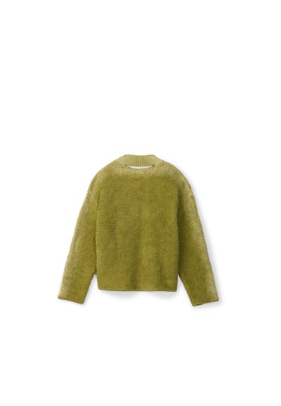 Oliivivihreä pörröinen neule, jossa on pyöreä pääntie, ribattuja hihansuita ja helmaa. Materiaali on pehmeä, ja malli on klassinen vetoketjupaita.