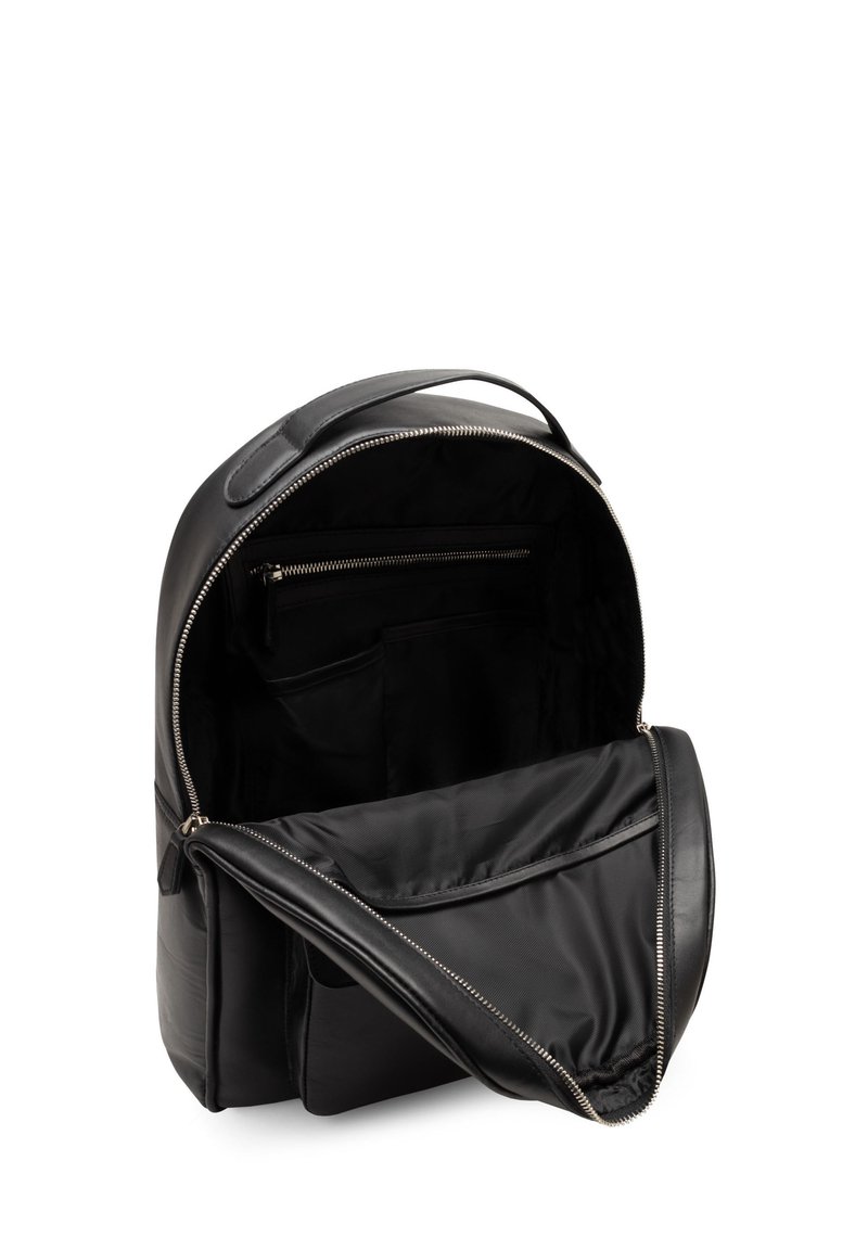 lululemon everywhere belt bag extended Large – The Shop at Equinox Interior Pockets Hold The Dell EcoLoop Premier Slim YGroup_IconCrossbody Color:Duck Green/Gingerbread