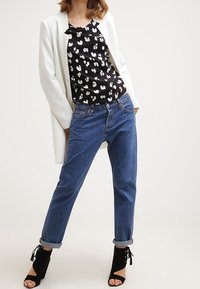 Even&Odd Blusa - black
