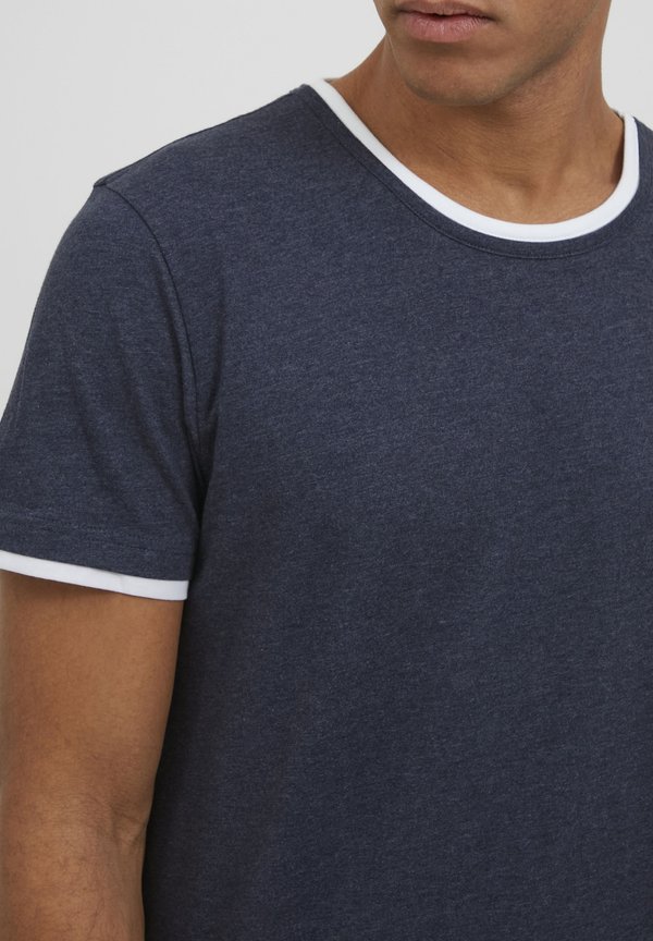 PRVENANZIO - Basic T-shirt3