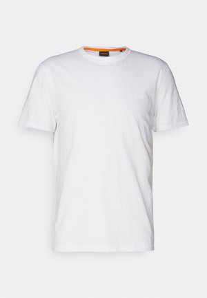 Weißes Baumwoll-T-Shirt mit Rundhalsausschnitt, kurzen Ärmeln und einem dezenten geprägten Logo auf der Brust. Das Innenschild hat einen orangefarbenen Akzent.
