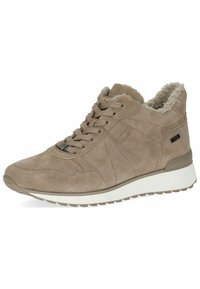 Sneaker beige in suede con superficie testurizzata, collo imbottito e suola bianca. Presenta lacci tradizionali e un accento del marchio sui lati.