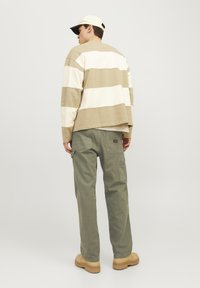 Jack & Jones JPSTEDDIE CARPENTER - Pantalones - dusty olive